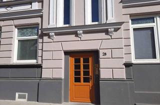 Wohnung kaufen in Feldstr. 28, 24105 Brunswik, 2-Zimmer-Altbau-Wohnung in bester Lage - Nähe UKSH