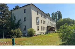 Wohnung kaufen in Heideweg, 16761 Hennigsdorf, Stilvolle, sanierte 2-Zimmer-Wohnung mit Einbauküche in Hennigsdorf