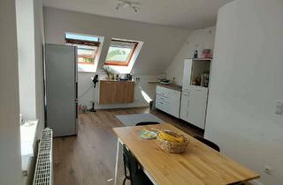 Wohnung mieten in Eisenstraße 18, 65428 Rüsselsheim, Exklusive, modernisierte 4-Raum-Souterrain-Wohnung mit Balkon in Rüsselsheim am Main