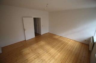 Wohnung mieten in Huttenstraße 68, 06110 Damaschkestraße, 1-Zimmerwohnung mit Tageslichtbad und Garten im schönen Altbau