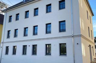 Wohnung mieten in Haunstetter Str. 24, 86161 Hochfeld, Stilvolle 3,5-Zimmer-Dachgeschosswohnung mit Dachloggia in Augsburg