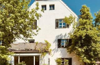 Mehrfamilienhaus kaufen in 85774 Unterföhring, Top-Lage vor der Landeshauptstadt: Denkmalgeschütztes Mehrfamilienhaus mit Sanierungsbedarf und Pot