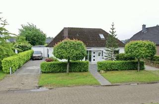 Einfamilienhaus kaufen in 27729 Vollersode, Einfamilienhaus mit großem Garten und Garage in ruhiger Lage
