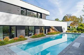 Einfamilienhaus kaufen in 83024 Fürstätt, Design-Ikone:Hochkarätiges Einfamilienhaus mit Pool in Bestlage