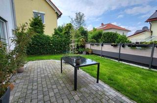 Doppelhaushälfte kaufen in 61137 Schöneck, Junge DHH in Feldrandlage