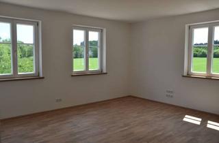 Wohnung mieten in 85614 Kirchseeon, 3-Zimmer barrierefreie Erdgeschoßwohnung mit großer Terrasse und eigenem Garten