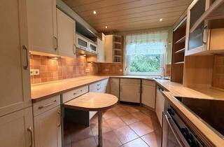 Wohnung kaufen in 96450 Coburg, Schön geschnittene Hochparterre Wohnung mit Balkon
