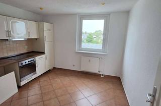 Wohnung mieten in Glower Str. 21, 18551 Sagard, helle 3-Zimmer-Etagenwohnung mit Balkon und Wannenbad mit Handtuchheizung