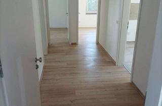 Wohnung mieten in Höflestraße, 78713 Schramberg, Sanierte 4-Zimmer-Wohnung in Schramberg mit Einbauküche