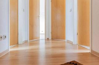 Wohnung mieten in Freiligrathstraße, 39218 Schönebeck, Zentral gelegene 2-Raum Wohnung im Dachgeschoss.