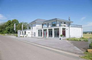 Gewerbeimmobilie kaufen in 32361 Preußisch Oldendorf, Luxuriöse Veranstaltungshalle plus Wohnung und Büro in idyllischer Lage am Wiehengebirge