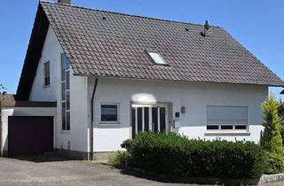 Haus kaufen in 66793 Saarwellingen, Ihr Traum vom Familienglück: Helles Eigenheim mit Garten und viel Raum zum Leben