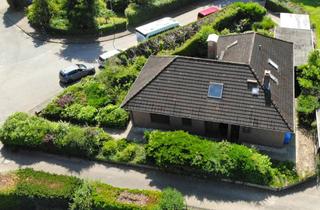 Haus kaufen in 24576 Bad Bramstedt, Geräumiges Wohnhaus mit Einliegerwohnung in sehr guter Wohnlage