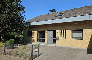Haus kaufen in Höltings Weg 25, 48653 Coesfeld, Sofort beziehbares Ein - Zweifamilienhaus in ruhiger Lage von Lette