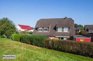 Haus kaufen in Kamp XX, 23858 Heidekamp, 2-Familienhaus in ruhiger Wohnlage - ohne Provision!