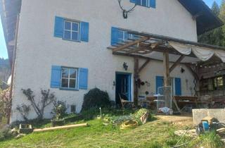Bauernhaus kaufen in 94579 Zenting, Panoramablick und eigene Quelle in sonniger Alleinlage - Bauernhaus mit viel Potential