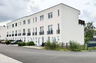 Anlageobjekt in Brigitte-Helm-Platz 1-7, 16356 Werneuchen, Stilvoll investieren: sechs 5-Zimmer- Townhäuser in ruhiger Lage bei Berlin
