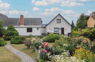 Anlageobjekt in 01612 Glaubitz, Greifen Sie zu! Gepflegtes Einfamilienhaus samt Garten, Garage und Nebengelaß in Glaubitz