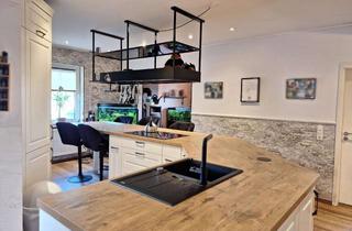 Haus kaufen in 26419 Schortens, Wohnhaus mit 257 m² Wohnfläche - große Wohnküche - 6 Schlafräume - 3 Bäder - 4 Garagen - zentrumsnah