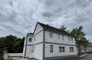 Einfamilienhaus kaufen in 37632 Eschershausen, Großzügiges Einfamilienhaus mit viel Potenzial auf drei Etagen - sofort bezugsfrei!