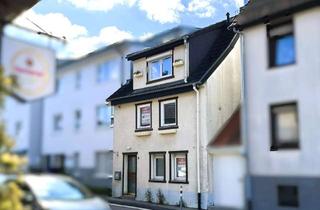 Haus kaufen in Würmstraße, 75181 Huchenfeld, PF-Huchenfeld: Wohnhaus für Paar oder kleine Familie - eigenständiges, preiswertes Wohnen!