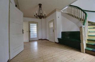Haus mieten in 09328 Lunzenau, Stilvoll wohnen in renoviertem villenartigem Einfamilienhaus zur Miete