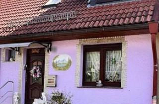 Haus kaufen in 99759 Sollstedt, Sollstedt - Reihenmittelhaus in ruhiger Lage von Sollstedt