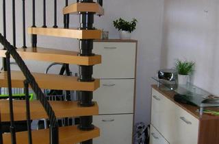 Wohnung kaufen in 88444 Ummendorf, Ummendorf - Gemütliche 1,5-Zimmer-Maisonette-Wohnung mit Balkon und EBK