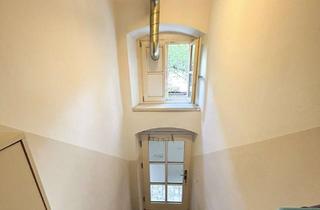 Wohnung kaufen in 93047 Innenstadt, 3-Zimmer-Hochparterre-Wohnung mit kleinem Garten in der Innenstadt!