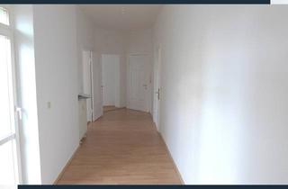 Wohnung kaufen in 19053 Feldstadt, Stilvoll wohnen im barocken Charme – Eigentumswohnung in modernisiertem Altbau in Schwerin