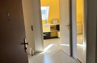 Wohnung kaufen in Bernhardstr. 77a, 27472 Cuxhaven, ***PROVISIONSFREI: "Charmante, teil-möblierte 2-Zimmer-DG-Wohnung nahe Welt-Schifffahrtsweg"