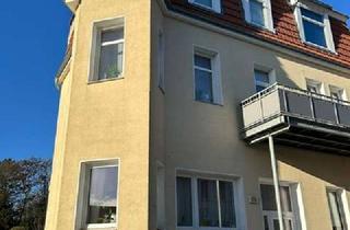 Wohnung kaufen in Bernhardstr. 77a, 27472 Cuxhaven, ***PROVISIONSFREI: "Charmante, teil-möblierte 2-Zimmer-DG-Wohnung nahe Welt-Schifffahrtsweg"