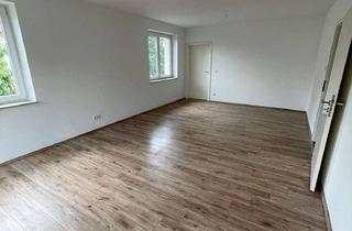Wohnung mieten in Brandenburger Straße, 06749 Bitterfeld-Wolfen, 4 Raum Wohnung mit Balkon und Garten in Bitterfeld Wolfen