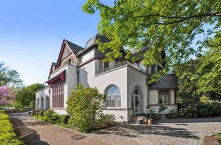 Wohnung mieten in 61476 Kronberg, Exklusives Wohnerlebnis in einem historischen Juwel – Luxuriöse Altbauwohnung in Kronberg