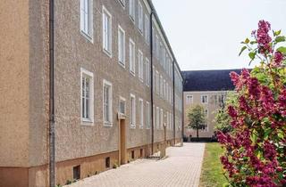 Wohnung mieten in Dantehof, 38440 Wolfsburg, 2-Zimmer-Wohnung mit Altbaucharme // Dachgeschoss