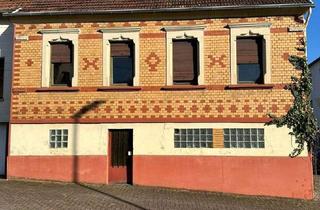 Haus kaufen in Vor Dem Stockfeld, 66450 Bexbach, Sanierungsbedürftiges Haus in Bexbach (66450) zu verkaufen