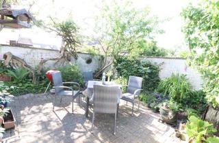Villa kaufen in 63543 Neuberg, WRS Immobilien - Neuberg - Architekten-Villa mit Einliegerwohnung + großem Garten mit Baumbestand