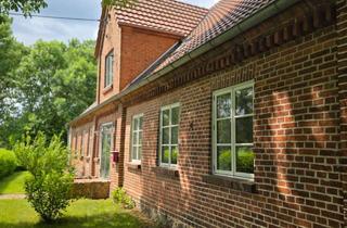 Haus kaufen in 19406 Sternberg, Einzigartiges Landhaus aus 1895 – Charmantes Zuhause in naturnaher Lage – Käufercourtagefrei!