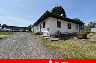 Haus kaufen in 57635 Hasselbach, Nähe Weyerbusch, Bungalow, Kfz-Halle und weiterem Mietobjekt sowie Bauland