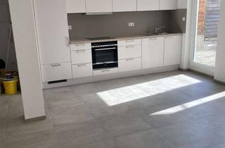 Wohnung mieten in Weilemer Straße 3/1, 71106 Magstadt, Vollständig renovierte Terrassenwohnung mit drei Zimmern sowie Terrasse und EBK in Magstadt