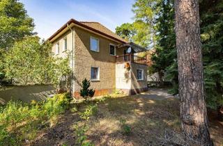 Haus kaufen in Birkenallee, 15745 Wildau, Wildau - PROVISIONSFREI! Klassiker zum Sanieren mit 200 m2 Wohnfläche+Nebengebäude+Keller+Garage