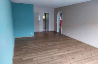 Wohnung kaufen in 75449 Wurmberg, Wurmberg - Schöne und ruhige 3-Zimmer-Wohnung mit EBK und Balkon PF-Nord