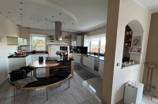 Villa kaufen in 92224 Amberg, Amberg - Exclusive Villa in Traumlage mit Geschäftseinheit und Appartement