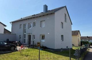Wohnung kaufen in 85092 Kösching, Kösching - Helle 3-Zimmer-DG-Wohnung - Renoviert, bezugsfertig