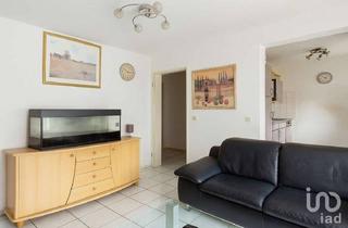 Wohnung kaufen in 41515 Grevenbroich, Kapitalanlage: Vermietete Souterrain-Wohnung mit Terrasse in ruhiger Lage