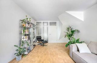 Wohnung kaufen in St.-Anna-Platz, 80538 München, Maisonette-Wohnung. Ruhige Innenhoflage zwischen Eisbach und St.-Anna-Platz.