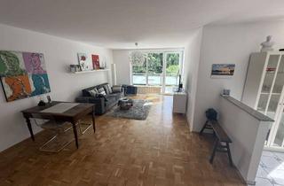 Wohnung mieten in 61476 Kronberg, Stilvolle, vollst. renovierte 2-Zimmer-Erdgeschosswohnung mit geh. Innenausstattung mit Balkon