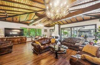Villa kaufen in Zeppelinstraße 12, 79331 Teningen, Unternehmer-Villa in Teningen Nimburg mit bis zu 3 WE / Büro, Sport & Wellnessbereich