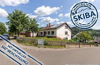 Einfamilienhaus kaufen in 53518 Adenau, Aussicht über Adenau im beliebten Wohngebiet: Einfamilienhaus mit Garten und Garage