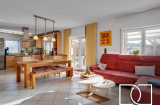 Einfamilienhaus kaufen in 92263 Ebermannsdorf, Traumhafte Lage! Hochwertiges Einfamilienhaus mit Panoramablick ins Grüne und Pool